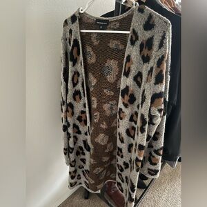 Chic Leopard Print Open Cardigan